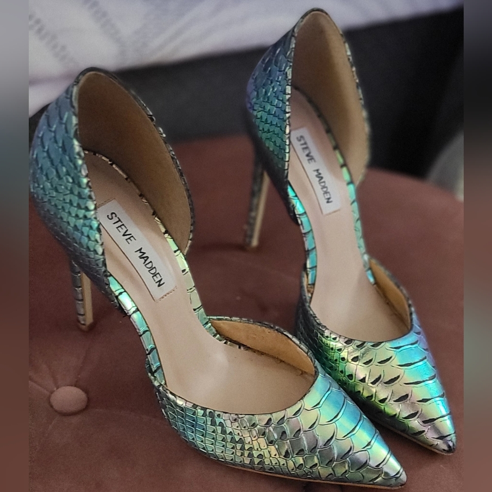 Steve Madden Iridescent "Mermaid" Vala Pumps